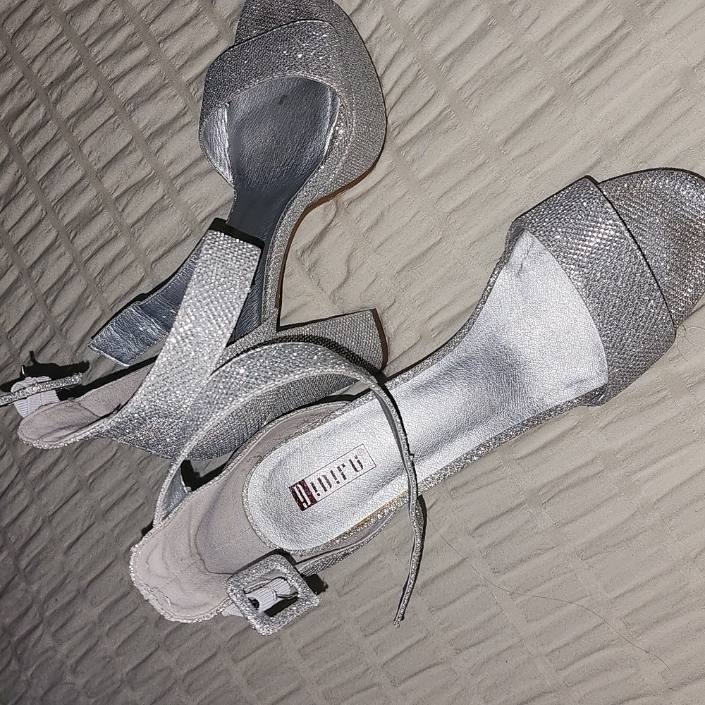 DIDIFU: Silver Platform Heels